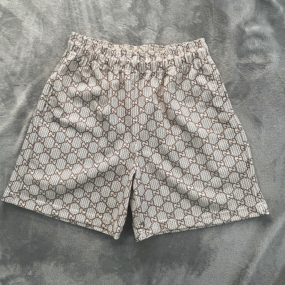 Braves studio shorts